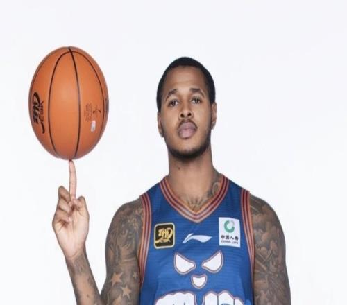 曾在CBA单场狂砍68分,媒体人:辽宁本钢签下第五外援马库斯亨特