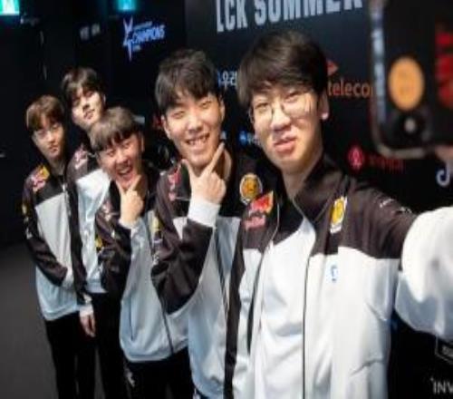 Yamato:如果之前有人说Chovy可能是20DRX里最后一个拿S冠的我会觉得他疯了