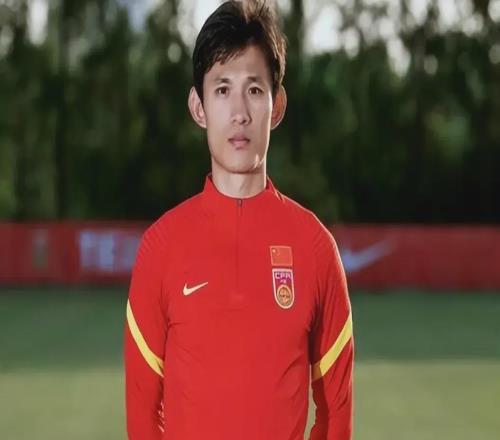 80后现役中超老将盘点!坚守海港十八载,王燊超的老黄牛绿茵传奇