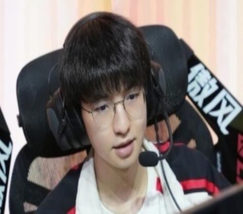 悲情英雄！Elk第三局飞机试图力挽狂澜却惨遭队友坑输