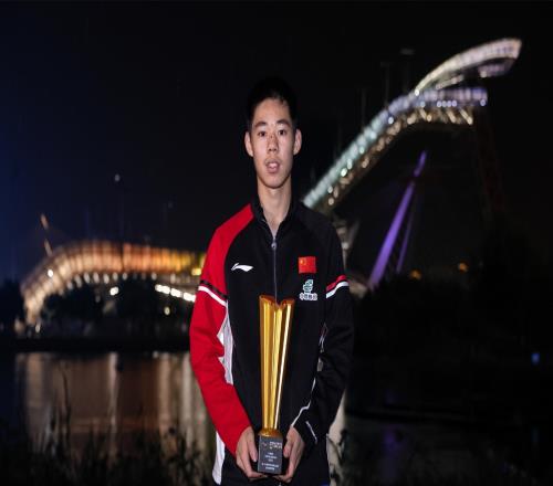 恭喜！國乒又一15歲新星崛起奪冠，10后看齊王楚欽林詩棟