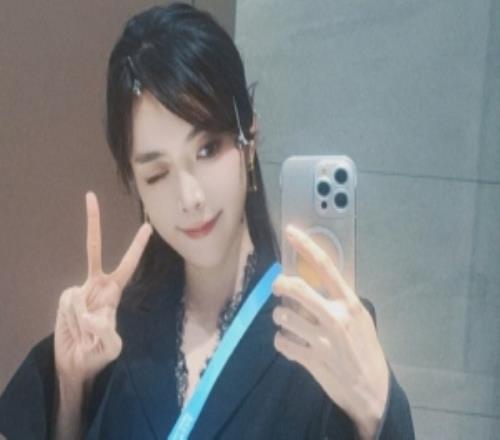 余霜曬成都世運會幕后人員合照：還有最后一天！明天閉幕式見啦