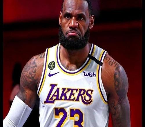 詹姆斯7投12助,41岁用智慧掌控23赛季传奇