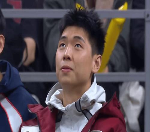 广东3消息！徐杰感冒仍封神，焦泊乔完美觉醒，崔永熙主动请战