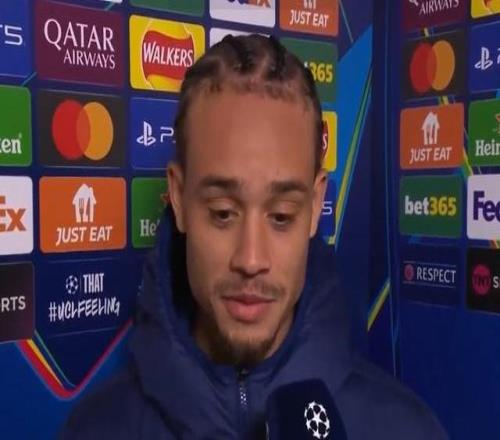 哈维西蒙斯:我们满意球队的表现,明天就要专注于战曼联了