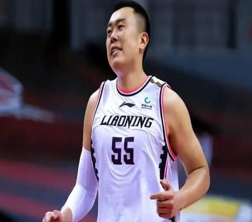 广东男篮喜从天降!12人大名单再更新,8人轮换可轻松拿下辽篮