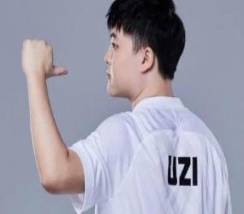 奥咪咪辟谣假的!传闻Uzi将加入IG组建至臻全神班,大家希望Uzi复出吗