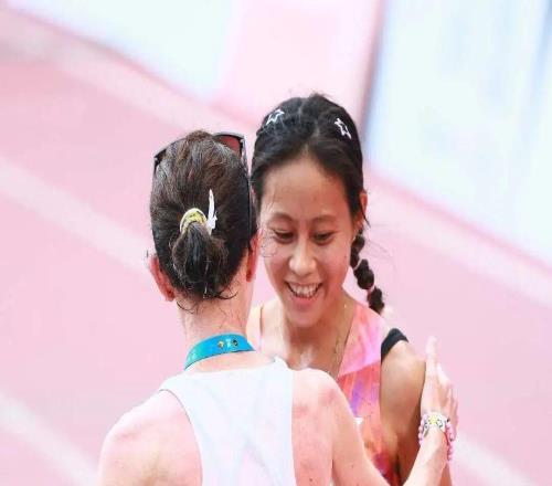 黄雪梅+朱卿两任大众一姐北马杭马夺冠