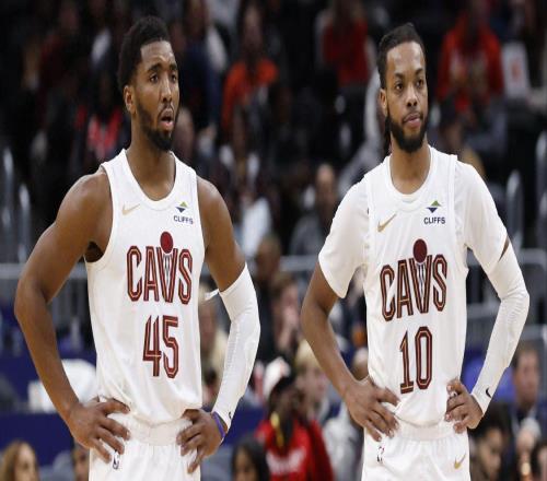 豪擲1.6億奢侈稅，11戰8敗主場被噓！NBA最貴球隊為何突然崩盤