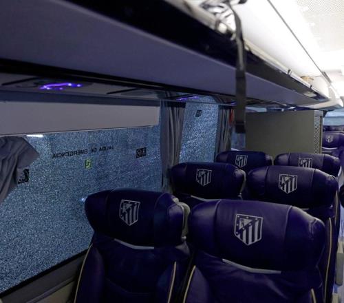 馬競曬大巴被砸照片並圈NASA:今晚91视频下载链接也見到了月亮的背麵