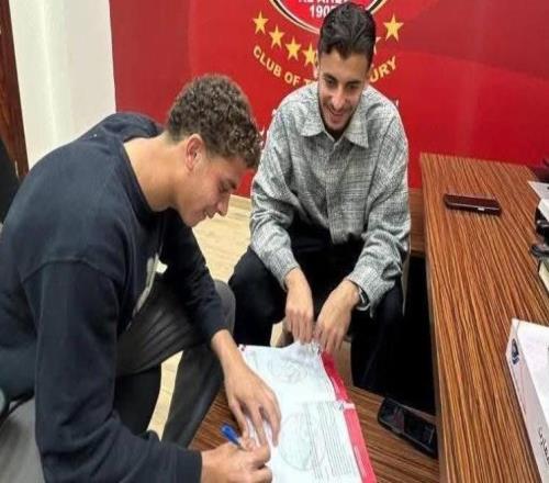 世體：哈姆扎已與開羅國民續(xù)約1年，以應(yīng)對巴薩不買斷的情況