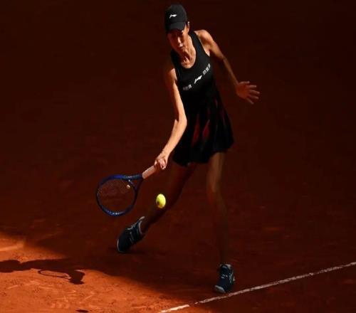 张帅横扫利斯赛后侧面回应质疑，郑钦文首秀对手确定迎战肯宁