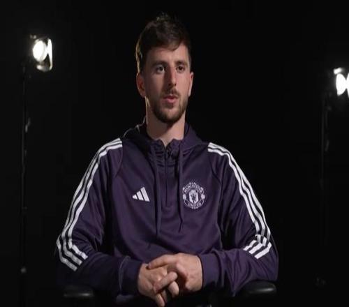 芒特:曼联新训练基地太棒了,已经到了不想离开的程度