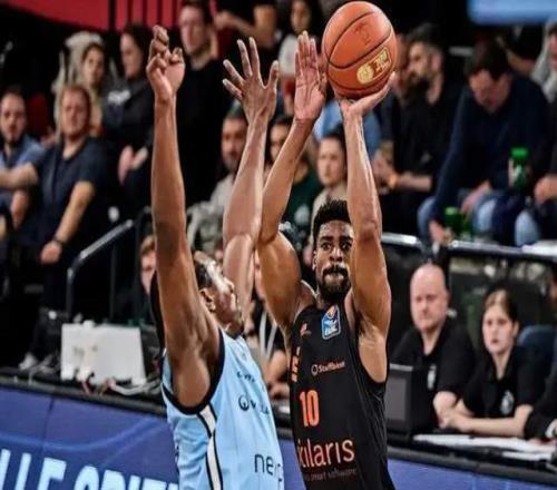 CCTV5直播！北京VS山東萬眾矚目，超外上演首秀，許利民拒絕爆冷