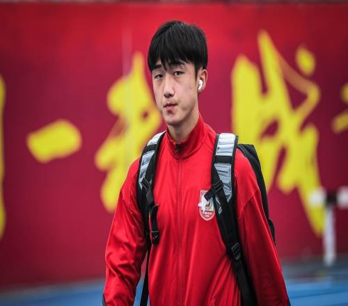 中超变天了深圳新鹏城又签下一名国脚，，，，，，，“零罚分”优势攻击亚冠