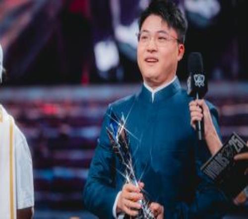 朱开:Uzi复出伟大不复出合情合理!没人能拦着他也没人能强迫他