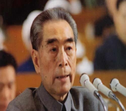 1963年，贺龙和陈毅因为一事争执，周总理劝和：你们还是听我的吧