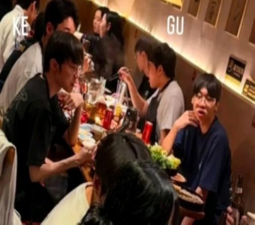 外網網友曬照：Faker、untara、doran在一起吃飯