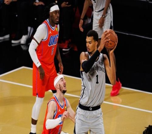 爆冷20分惨败，0胜3负！从联盟宠儿变成弃子，NBA西部格局变了