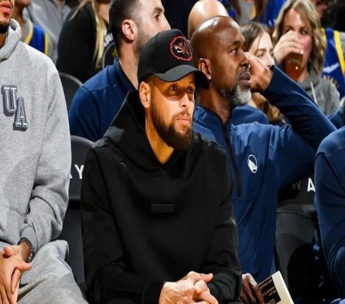 哎,库里还得再缺席10天!!!