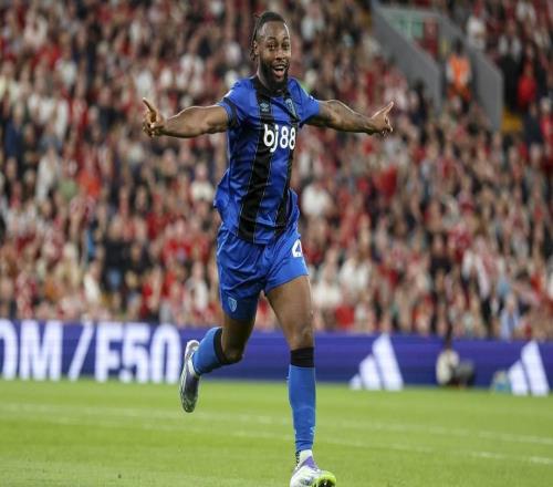 记者：曼城正在考虑冬窗激活塞门约6500万镑解约金