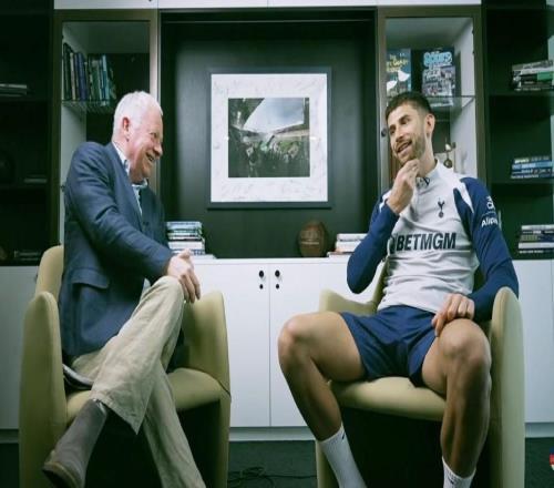 维卡里奥:图多尔很愿意和球员交流,他的处事方式非常直率