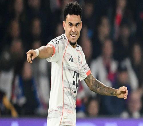 12！巴黎損兵折將，歐冠冠軍倒地，7500萬(wàn)先生搶?xiě)颍萑?6連勝