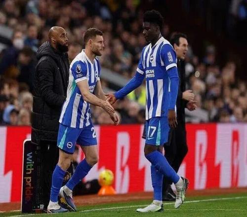 曼联猎物公开摆烂!开场22分钟被换下夏窗真要买他吗