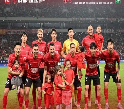 热议蓉城无缘冠军:关键时刻掉链子,中超队双线作战还是没戏