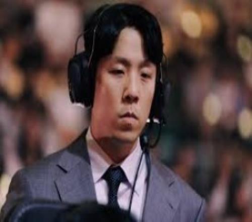 教練組引援！AL經理愛笑透露：下一場比賽讓我們為Helper教練加油