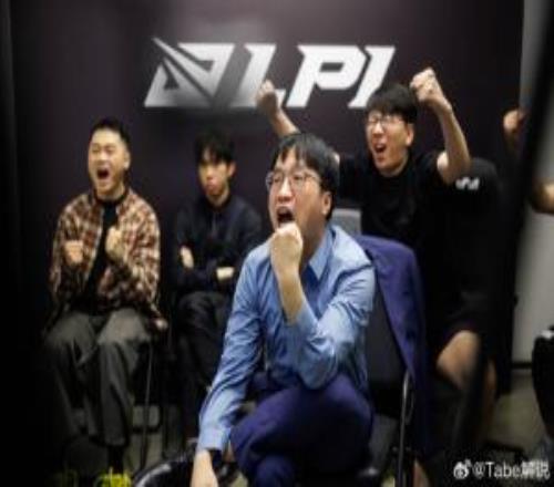 BLG被偷家!涵艺:Tabe把bigwei小白家子正都带去了JDG