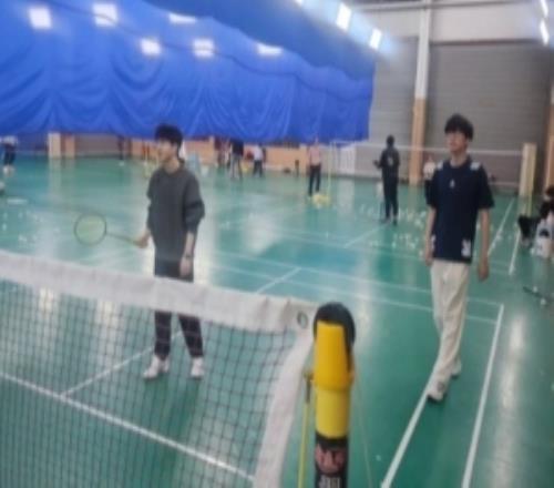 團建開始WBG教練Kim分享與Elk、Jiejie打羽毛球照片