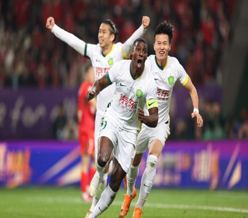 五冠加身!国安30击败河南夺得队史第5座足协杯冠军