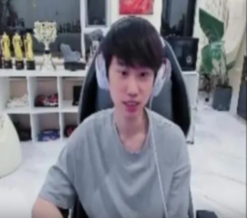 Doinb：我肯定希望哥哥一直打的啊，明年還要靠二路吃飯的啊