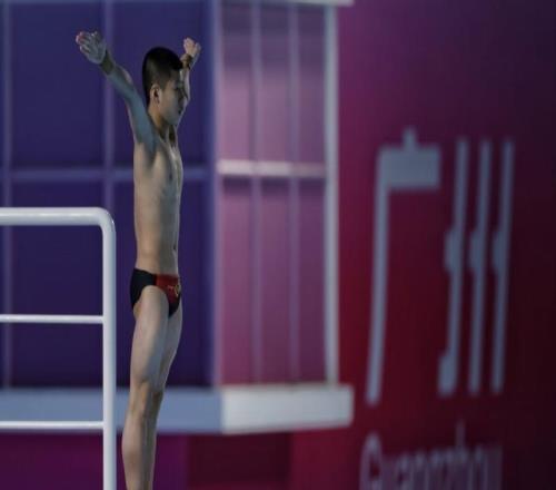 十五運會跳水男團較量，衛(wèi)冕冠軍廣東隊兩小項過后繼續(xù)領(lǐng)跑