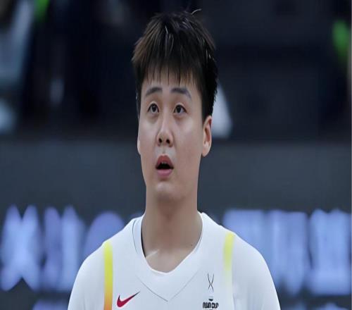 意外!赵睿落选中国男篮大名单,为何CBA记者给出了答案