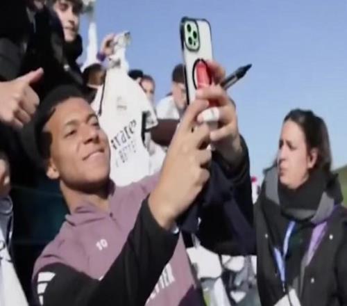 姆巴佩:希望视我为偶像的人能超越我,比我变得更强