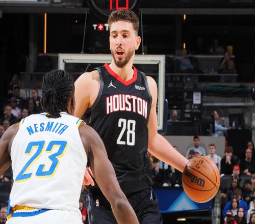 申京狂轰39+16+5!火箭3连胜擒步行者杜兰特伤停西亚卡姆27分