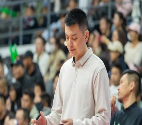 辽宁男篮揭幕战!杨鸣拒绝爆冷,韩德君确定出战,央视直播