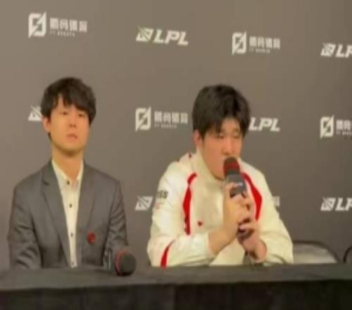 fengyue：失利的原因是我们中期的时候没有沟通好每一把都有点慢