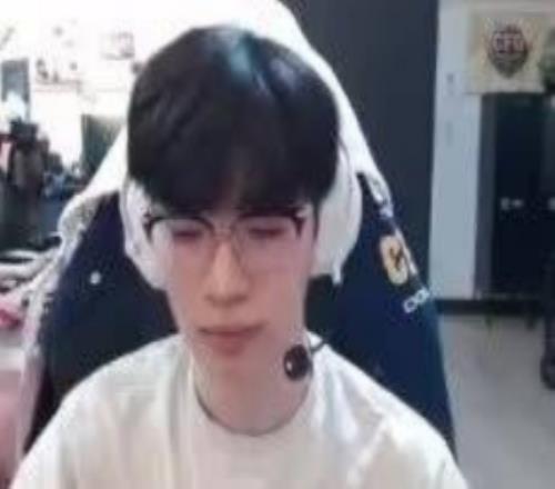 Doggo：Junjia从2023开始没有缺席任何国际比赛完全畜生啊狂进