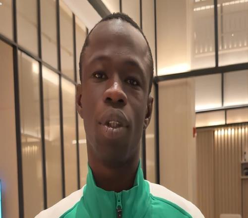 球迷炸锅不买账北京国安官宣新外援,身穿8号球衣,能力遭质疑