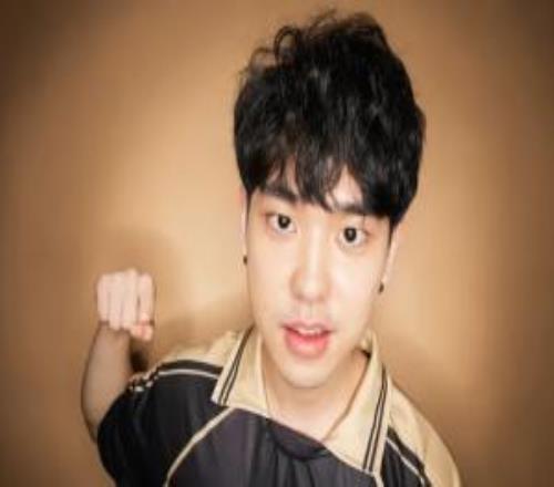 Berserker：我收到了一些來(lái)自LPL、LCK的意向，但LYON更好