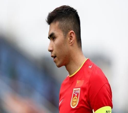 21歲艾菲爾丁落選U22國足名單，本賽季中超僅出戰4次