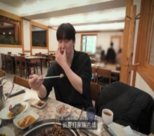 Zeka：Guma哥突然叫我一起打家族内战他们有九个说只要我来就行