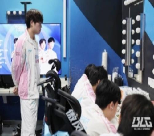 BLG发布对阵WBG赛前视频：沉着应战