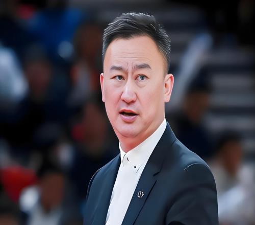 上午11點(diǎn)半！CBA公司給青島外援開(kāi)出罰單，劉維偉也被罰款