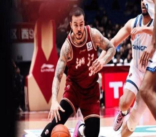 焦點之戰(zhàn)！“刺兒頭”外援又上頭，連續(xù)4個低級失誤，葬送了比賽