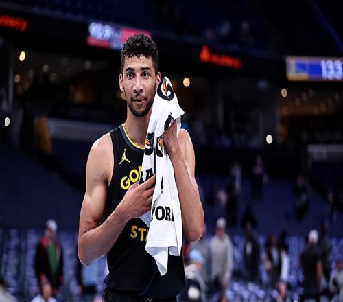 试了几次也没试出什么好的效果，勇士还是应该坚决果断将他放弃