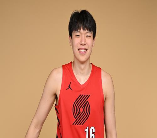 庫里：我很期待和楊瀚森對(duì)決，希望他能盡快適應(yīng)NBA